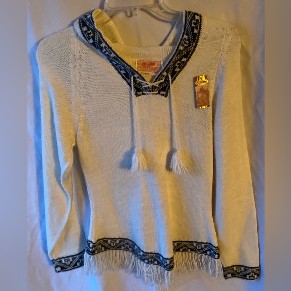 100% Baby Alpaca White Hooded Sweater Size S NWT